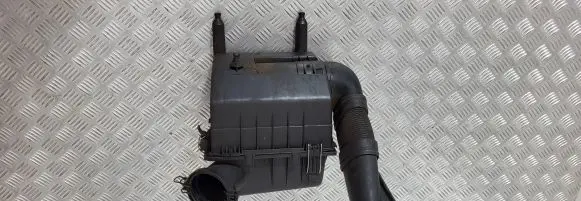 Land Rover Discovery Air filter box cover 