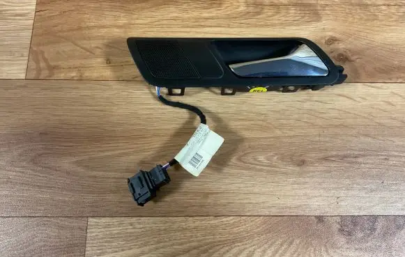 Volkswagen PASSAT B6 Rear door interior handle 3C4839114 96878798 27062005