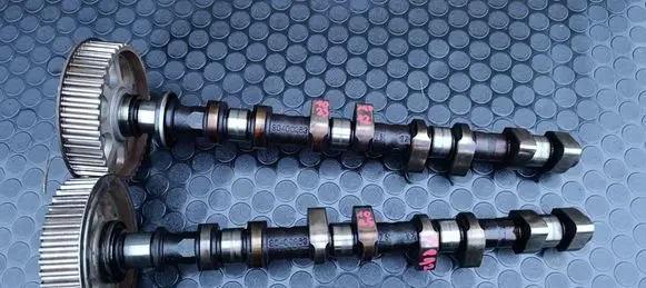 Opel Astra H Camshaft 