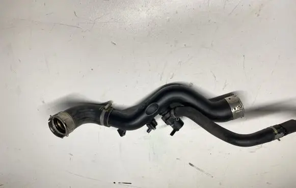 Hyundai i30 Engine coolant pipe/hose 2-273-07600