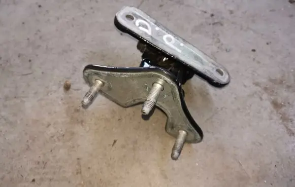 Mercedes-Benz ML W166 Front door lower hinge 