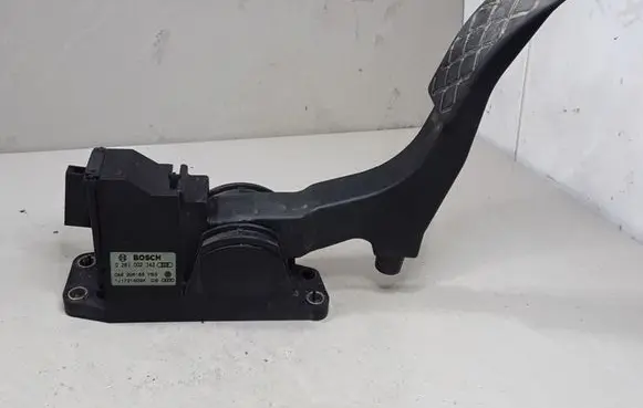 Seat Toledo II (1M) Accelerator throttle pedal 1J1721503K 0281002342