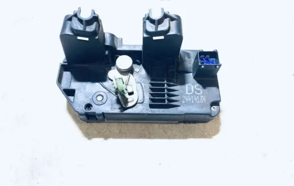 Opel Zafira A Rear door lock 24414134