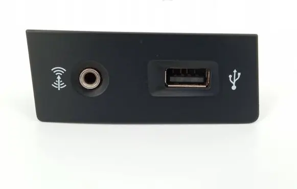 Volkswagen Transporter - Caravelle T5 USB socket connector 5Q0035724