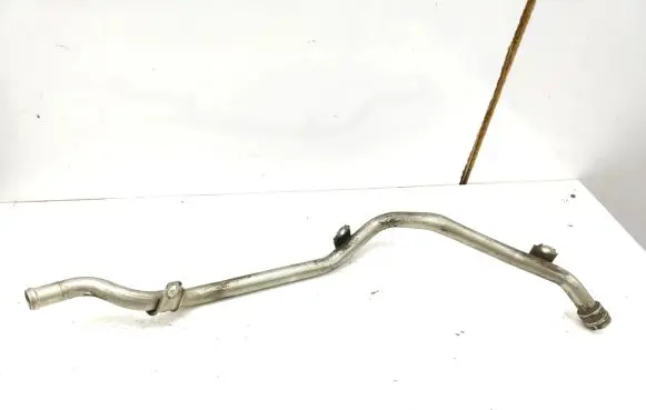 Audi A6 S6 C6 4F Engine coolant pipe/hose 06E131831B