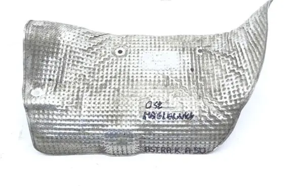 Mitsubishi Pajero Exhaust heat shield 39076793