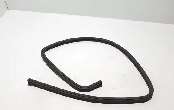 Volkswagen Amarok Front door rubber seal 2H0837431C