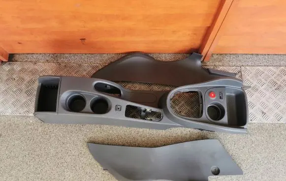 Seat Leon (1P) Center console 1P0864252