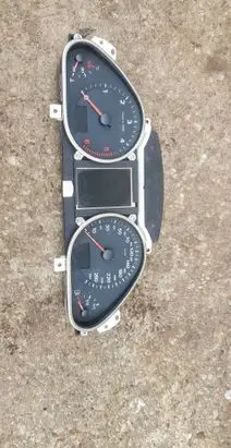 Audi Q7 4L Speedometer (instrument cluster) 4L0920930R 4F0910930C