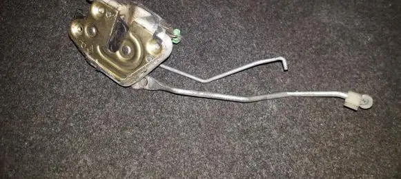 Mitsubishi Colt Front door lock