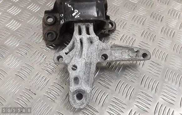 Nissan Qashqai Engine mount bracket 112848459r