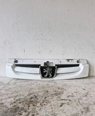 Peugeot Partner Front grill