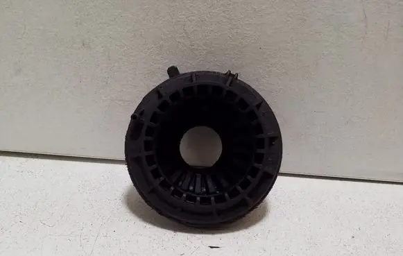 Volvo XC60 Front upper strut mount 6G913K099NBA