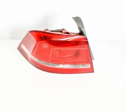 Volkswagen PASSAT B7 Rear/tail lights 3AE945095F