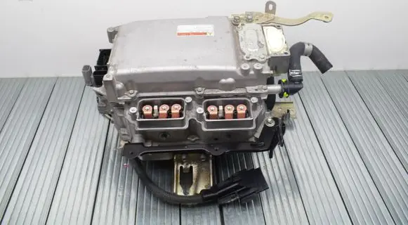 Toyota RAV 4 (XA40) Voltage converter inverter G927078010 G920042010