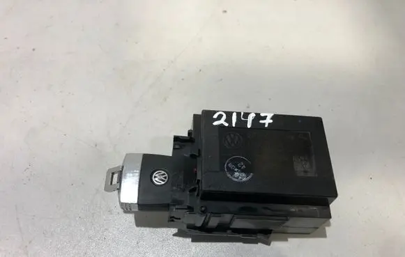 Volkswagen PASSAT B6 Ignition lock 3C0905843