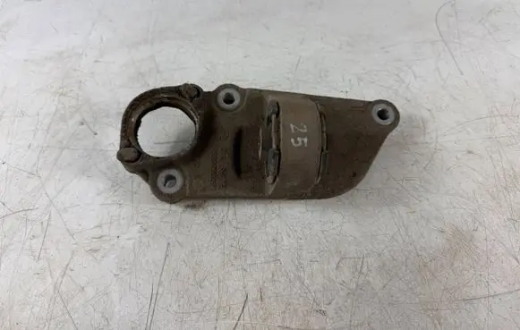 Peugeot 3008 I Driveshaft support bearing bracket 9670505980
