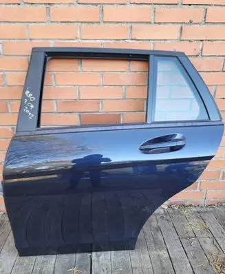Mercedes-Benz C W204 Rear door 