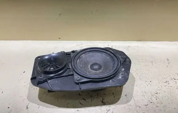 BMW 5 E60 E61 Parcel shelf speaker 9143152