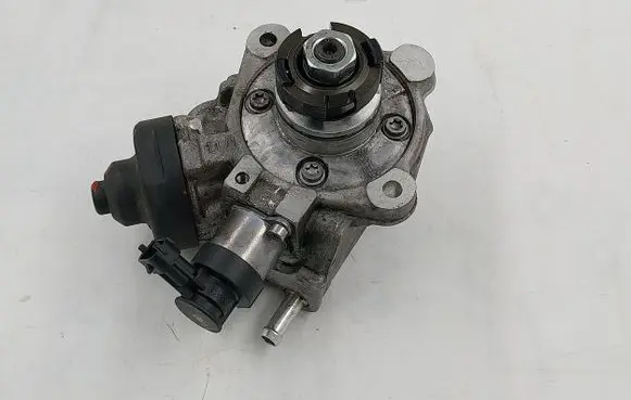 Iveco Daily 5th gen Fuel injection high pressure pump 0445010512