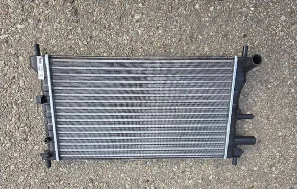 Ford Fiesta Coolant radiator 639371