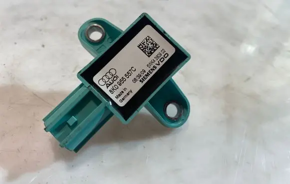 Audi A4 S4 B8 8K Airbag deployment crash/impact sensor 8K0955557C