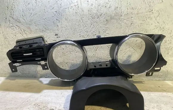 Ford Mustang VI Dashboard trim FR3B63044D70B