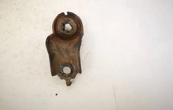 Toyota Avensis T250 Radiator mount bracket 