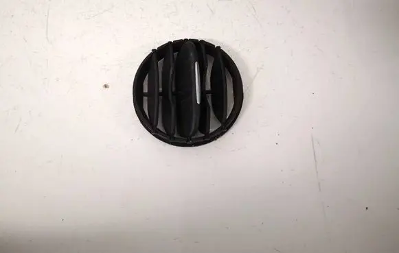 Volkswagen Golf Plus Dash center air vent grill 