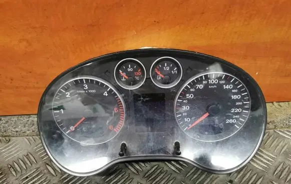 Audi A3 S3 A3 Sportback 8P Speedometer (instrument cluster) 8P0920930Q