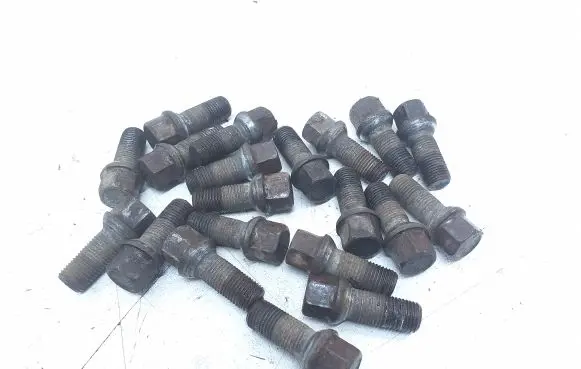 Audi A6 S6 C6 4F Nuts/bolts 