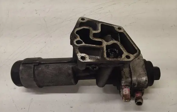 Audi A4 S4 B7 8E 8H Oil filter mounting bracket 038115389C
