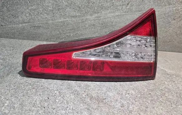 KIA Optima Tailgate rear/tail lights 924032T1