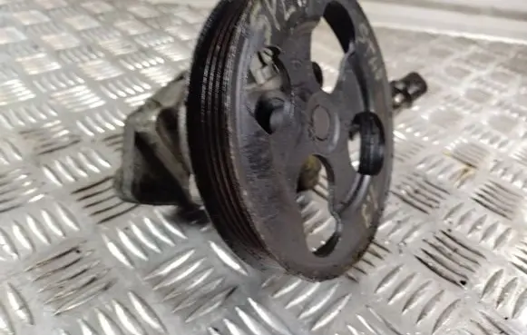 Mitsubishi Space Star Power steering pump