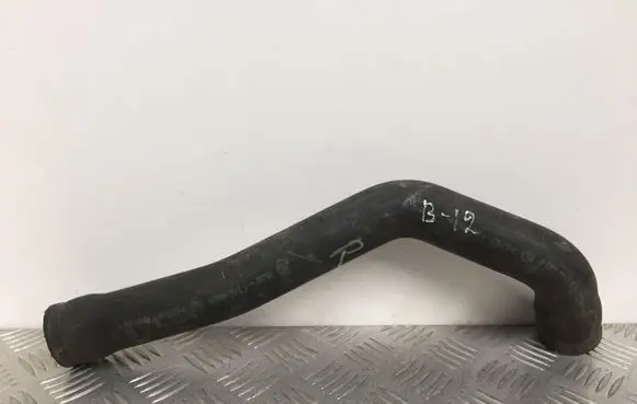 BMW 5 E39 Engine coolant pipe/hose 1740481