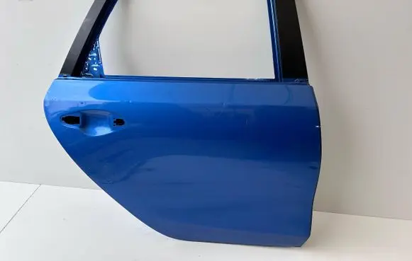 KIA Ceed Rear door