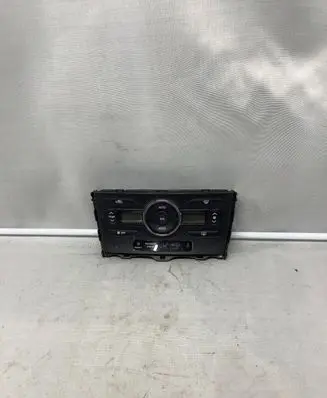 Toyota Auris 150 Climate control unit 5590002351