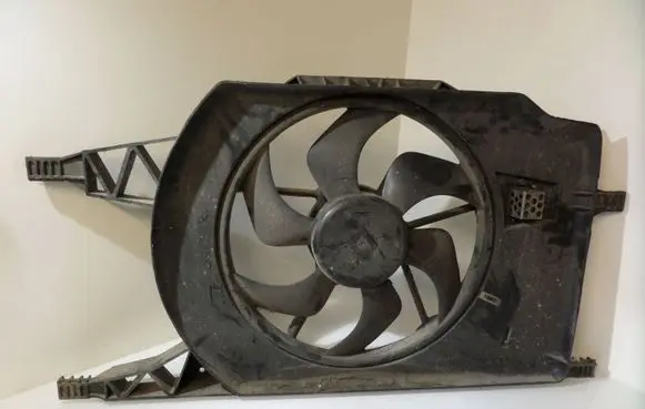 Renault Laguna II Fan set 820002563