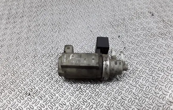 Audi A8 S8 D2 4D Turbo solenoid valve 057906627A