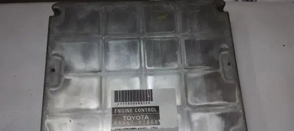 Toyota Corolla E120 E130 Engine control unit/module 8966102A60