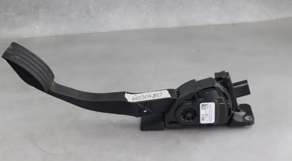 Ford Kuga II Accelerator throttle pedal F1DC9F836BA F1DC9F836
