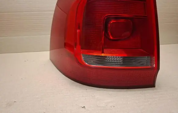 Volkswagen Sharan Rear/tail lights 7N0945095G