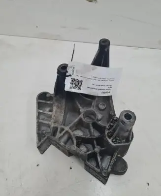 Volkswagen PASSAT B6 Engine mounting bracket 03G199207G