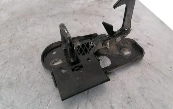 Volkswagen Golf Plus Engine bonnet/hood lock/latch loop/hook 1T0823480A