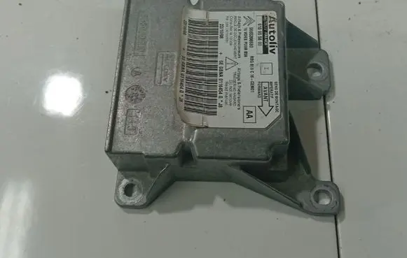 Citroen C4 I Picasso Airbag control unit/module 610955800