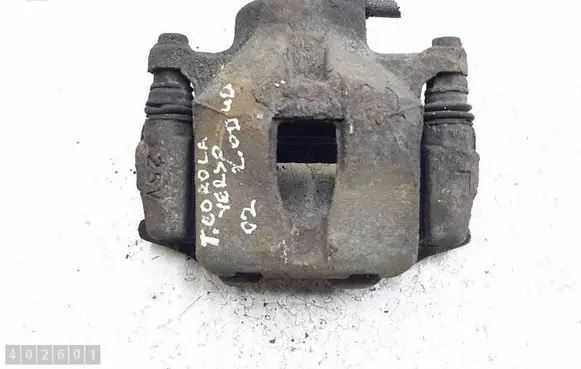 Toyota Corolla Verso E121 Front brake caliper