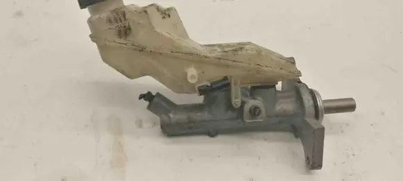 Toyota Corolla E110 Master brake cylinder