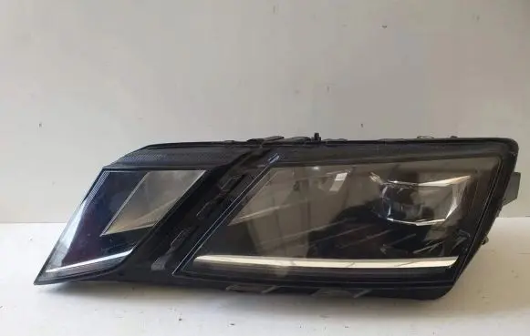 Skoda Octavia Mk3 (5E) Headlight/headlamp 5e1941015d