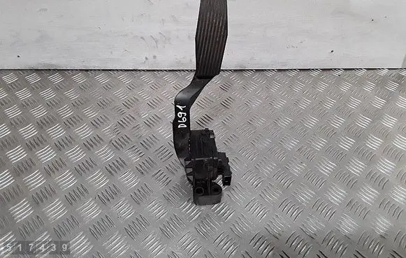 Opel Zafira A Accelerator throttle pedal 9202341