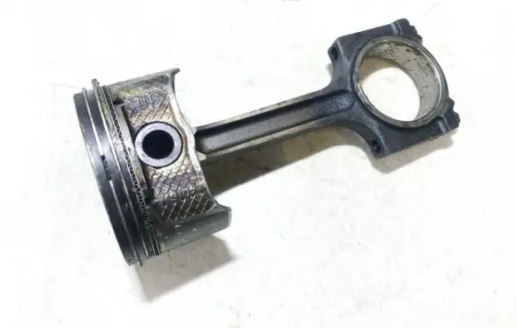 Ford Galaxy Piston with connecting rod